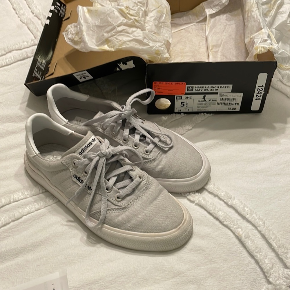 Adidas skateboarding sneaker